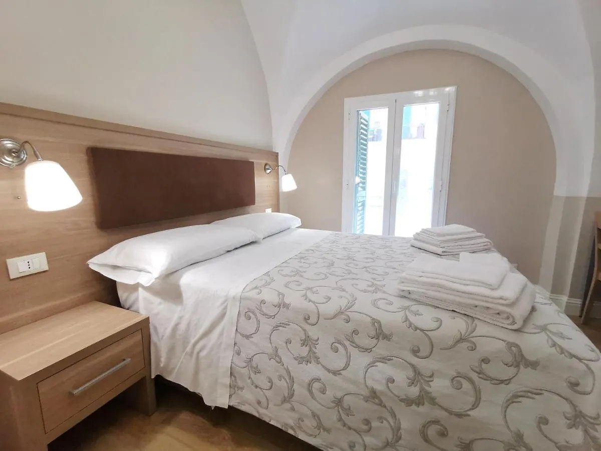 Opera Relais 85 Bed & Breakfast Messina