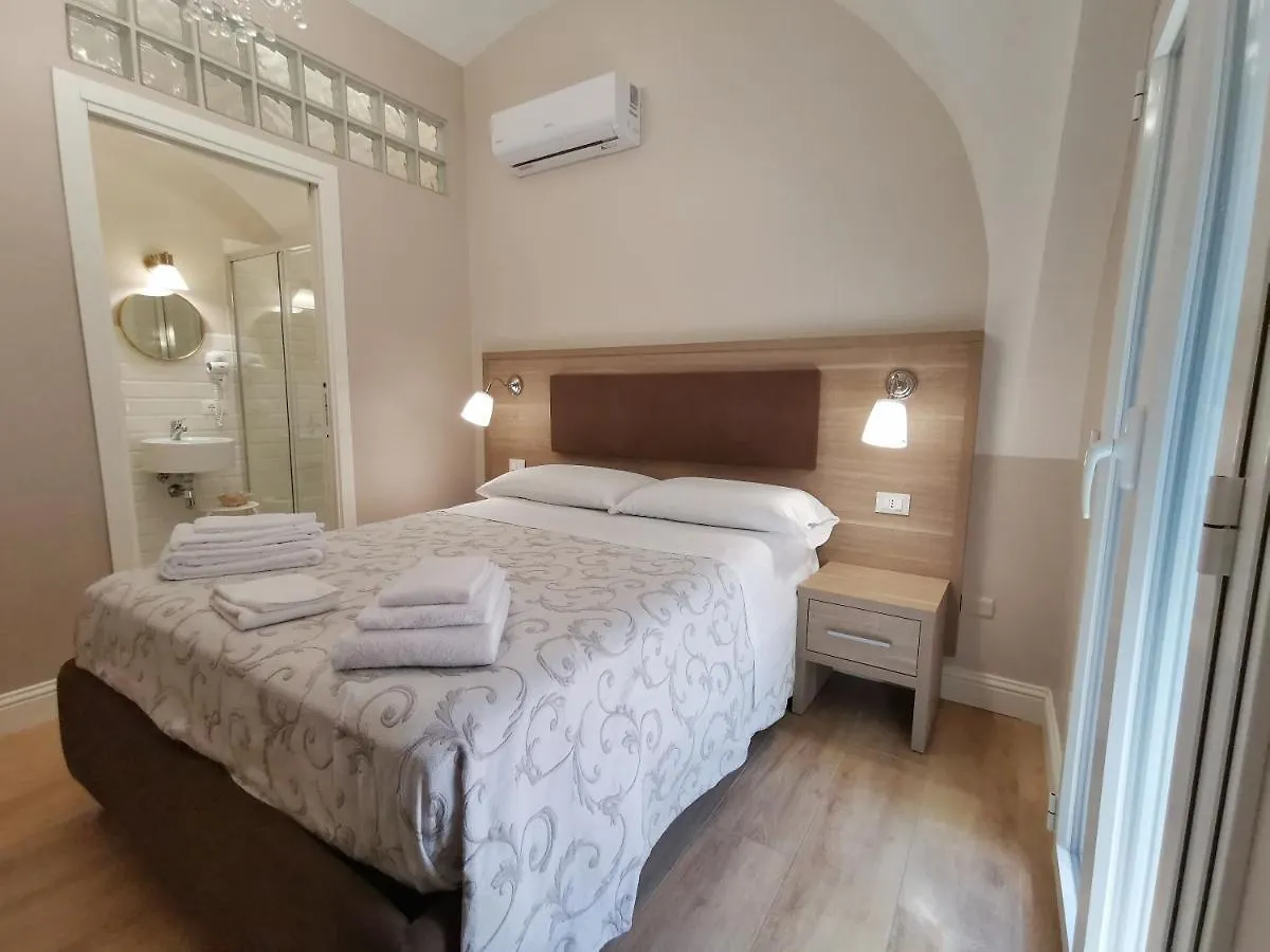 Bed and Breakfast Opera Relais 85 Messina
