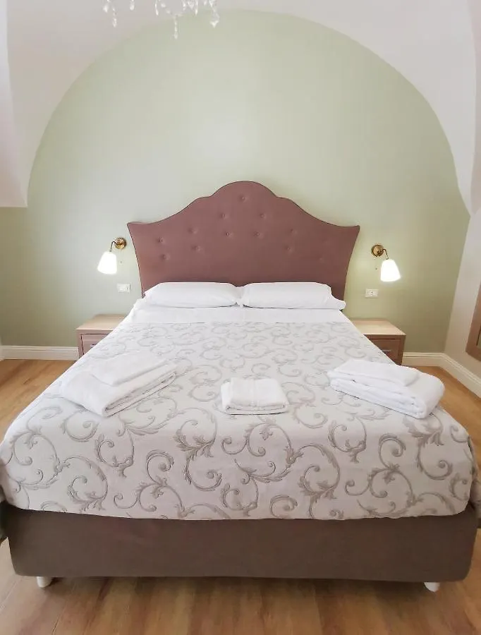 Opera Relais 85 Bed & Breakfast Messina