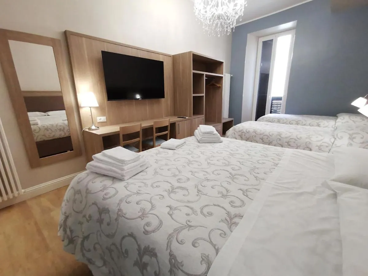 Opera Relais 85 Bed & Breakfast Messina Italy